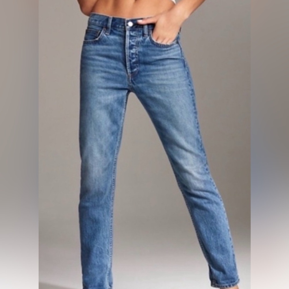 Aritzia Denim Forum Ex Boyfriend Jeans Size  26 x 27.5